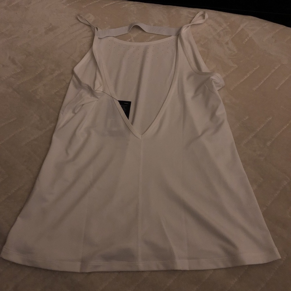 WHITE TANK